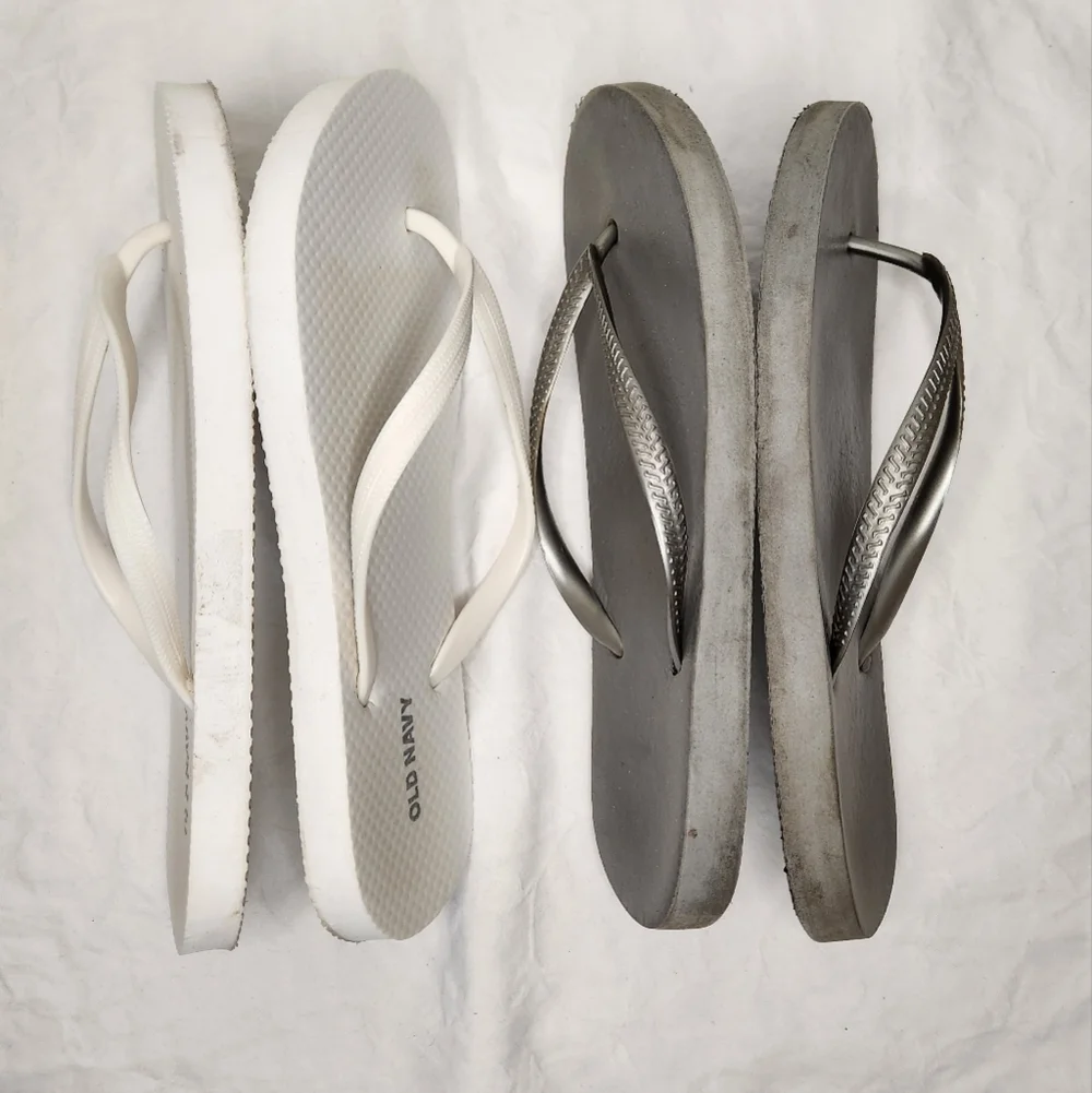2 Pairs Flip Flop Sandals - Picture 9 of 13